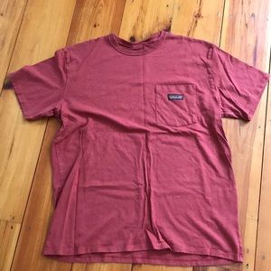 Patagonia men’s large workwear pocket tee.